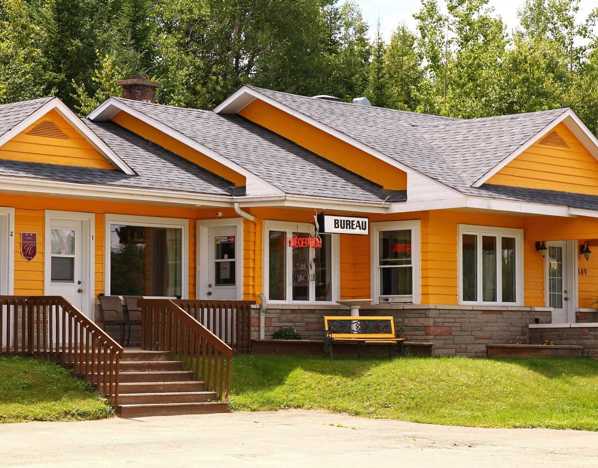 Motel 149 Mont-Tremblant Zewnętrze zdjęcie