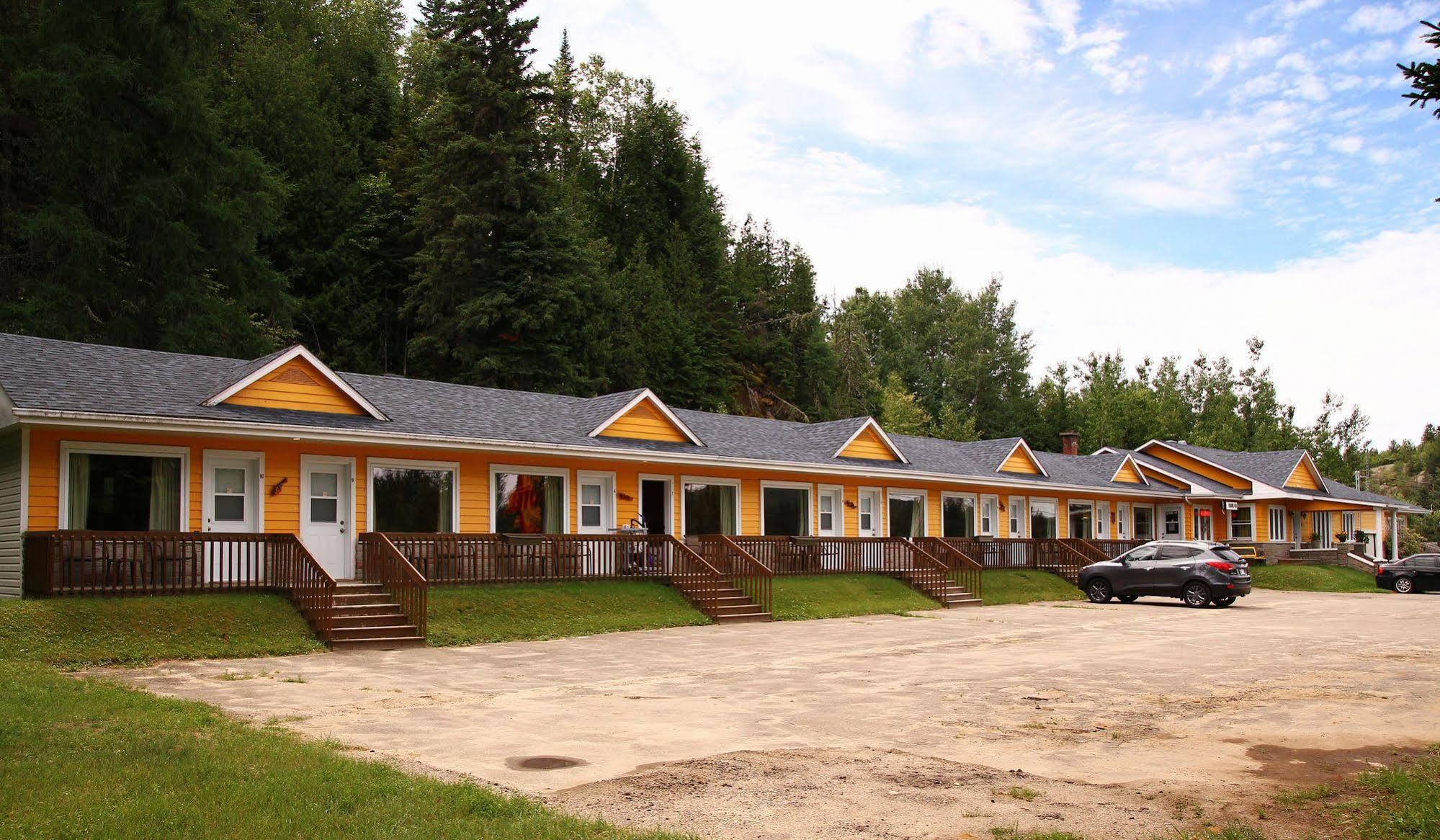 Motel 149 Mont-Tremblant Zewnętrze zdjęcie