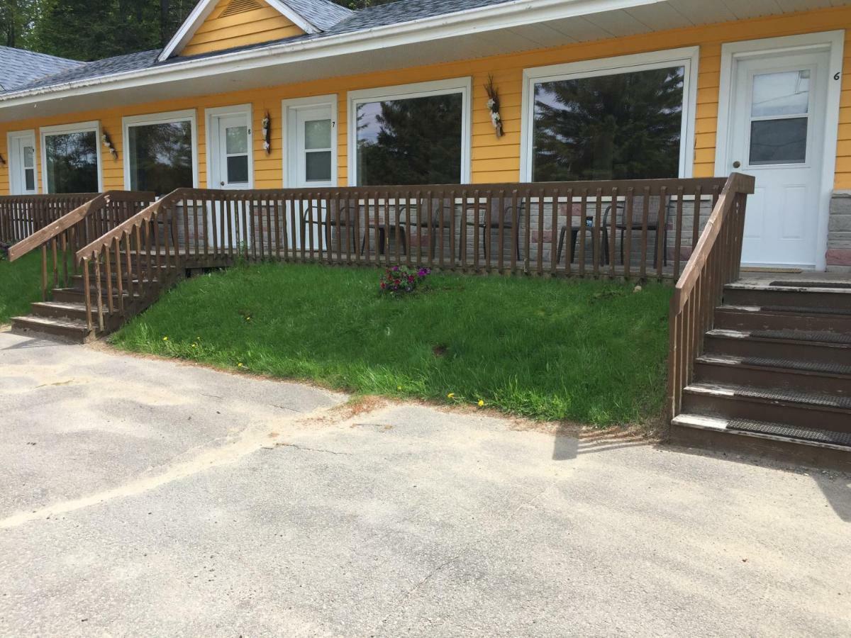 Motel 149 Mont-Tremblant Zewnętrze zdjęcie